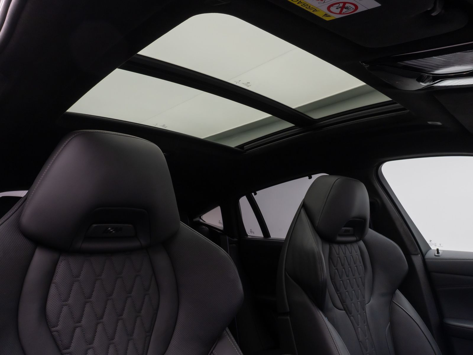 Fahrzeugabbildung BMW X6 xD30d M Sport Pro Panorama 360°HUD H/K 22Zoll