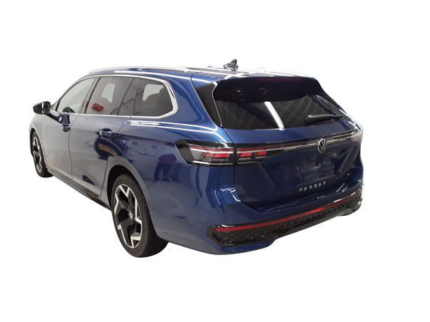 Fahrzeugabbildung Volkswagen Passat Variant TDI R-Line DSG 4-M Standhzg. Matr