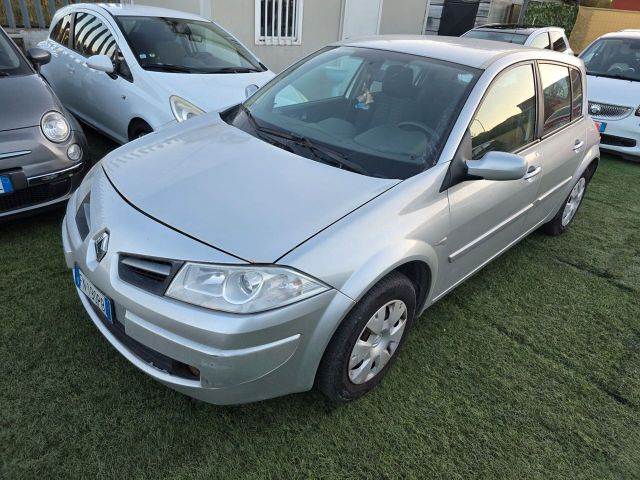 Renault Megane 1.5 dCi 90CV neopatentati