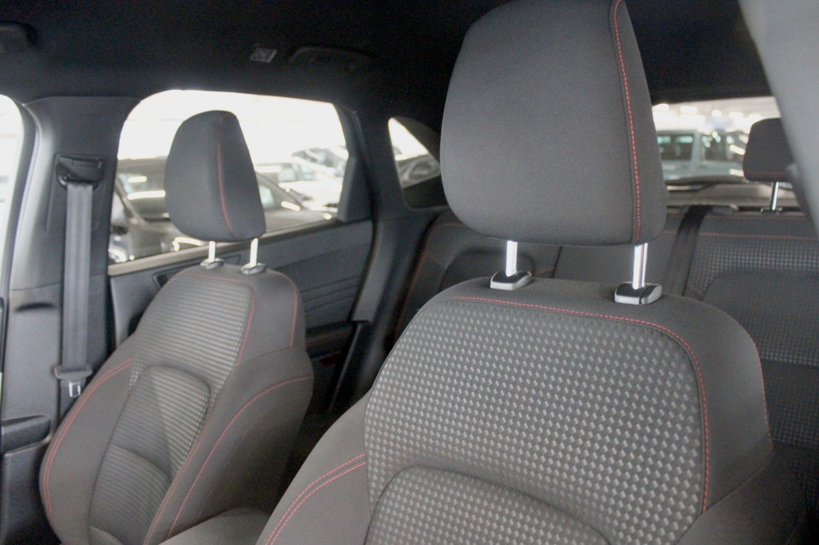 Fahrzeugabbildung Ford Kuga PHEV ST-Line NAVI DAB CAM WinterPaket