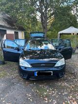 Ford Mondeo Ghia 2,5 V6 - Ford Mondeo: Ghia V6