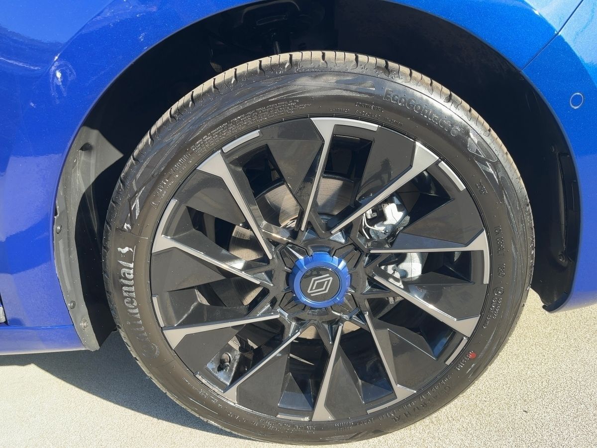 Fahrzeugabbildung Renault Clio Esprit Alpine Full Hybrid 145 360Kamera SHZ - mit KI generiert/bearbeitet
