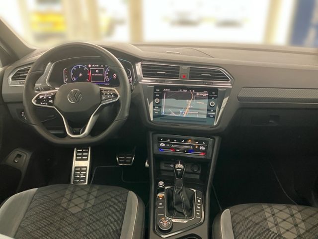 Fahrzeugabbildung Volkswagen TIGUAN 2.0 TDI 147 KW DSG R-LINE 4-MOTION AHK LE