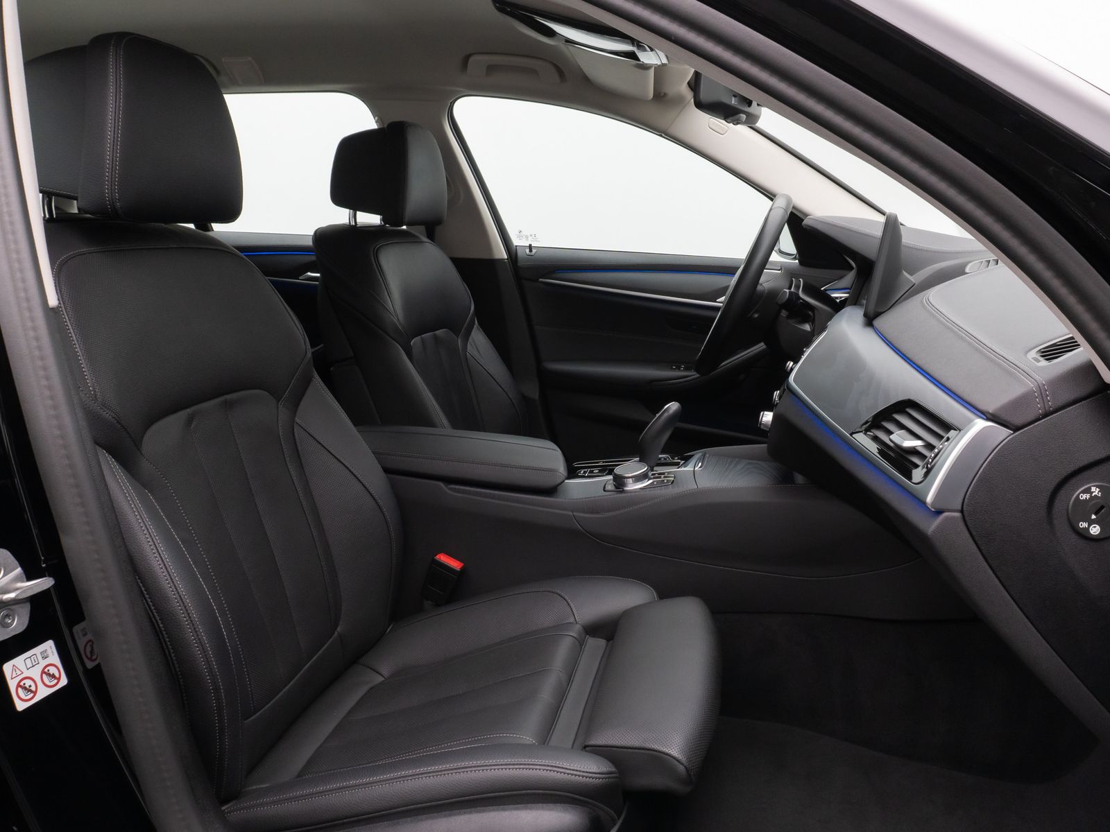 Fahrzeugabbildung BMW 520d Luxury Line Kamera DAB AHK Fernlichtassist