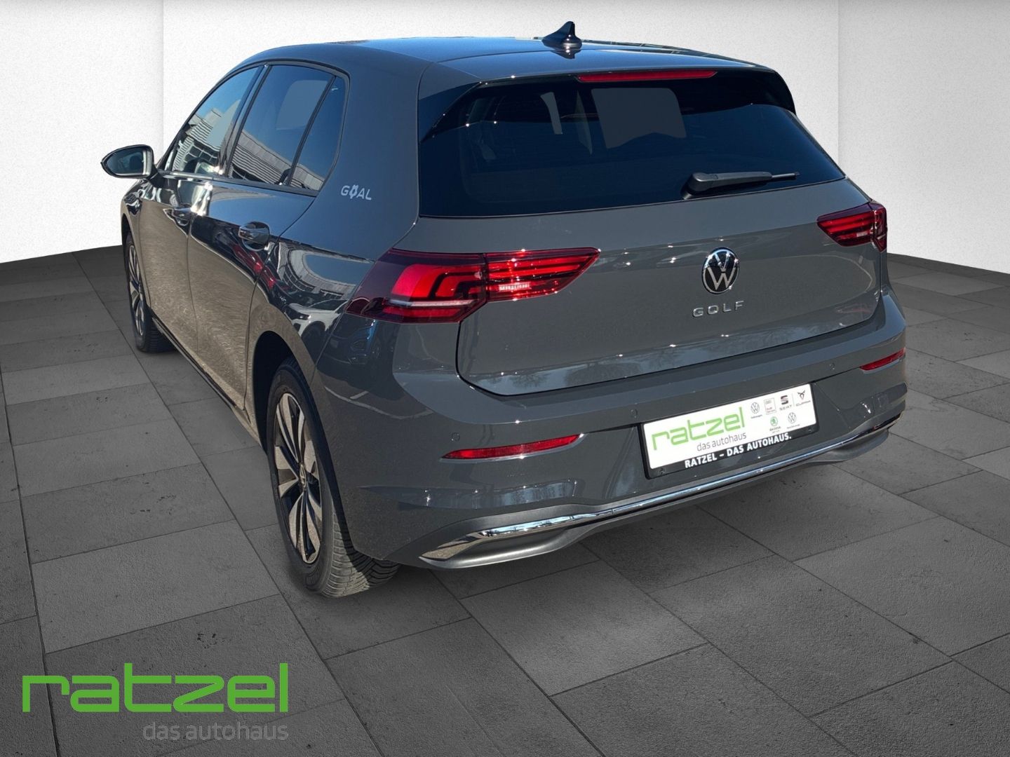 Fahrzeugabbildung Volkswagen Golf GOAL 1.5 eTSI DSG Allwetter+PDC+SHZ+LED