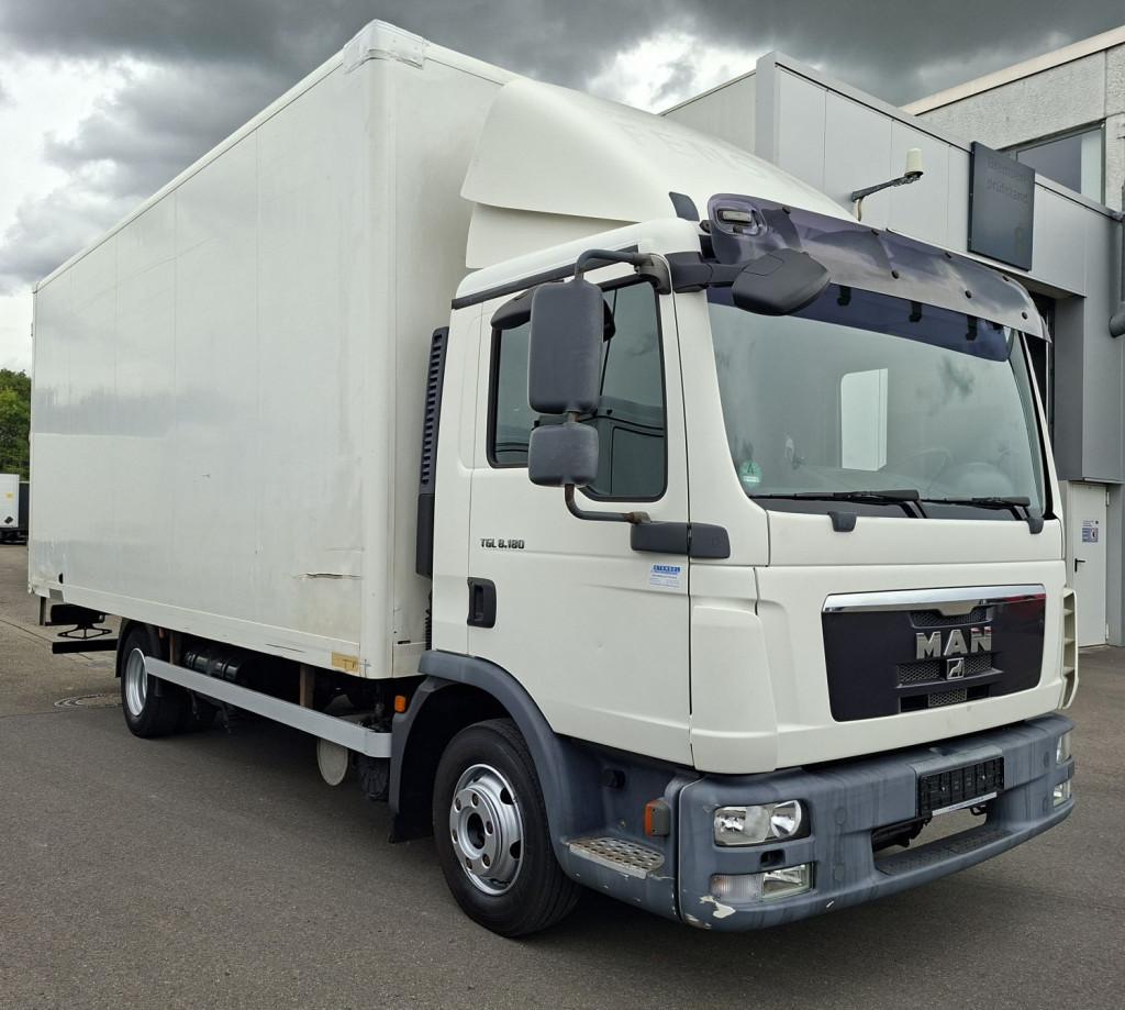 MAN TGL 8.180 4x2 BL 3-Sitzer Koffer Türen + Treppe