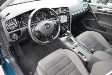 Volkswagen Golf - 10