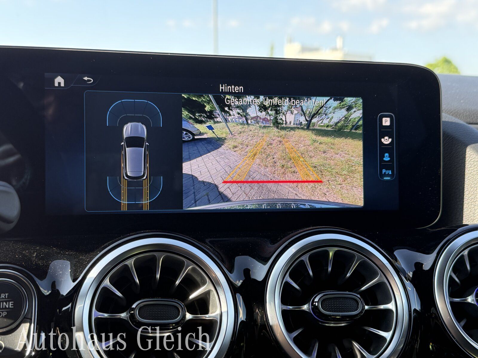 Fahrzeugabbildung Mercedes-Benz GLA 220 Progressive (EURO 6d) Navi/Standheizung