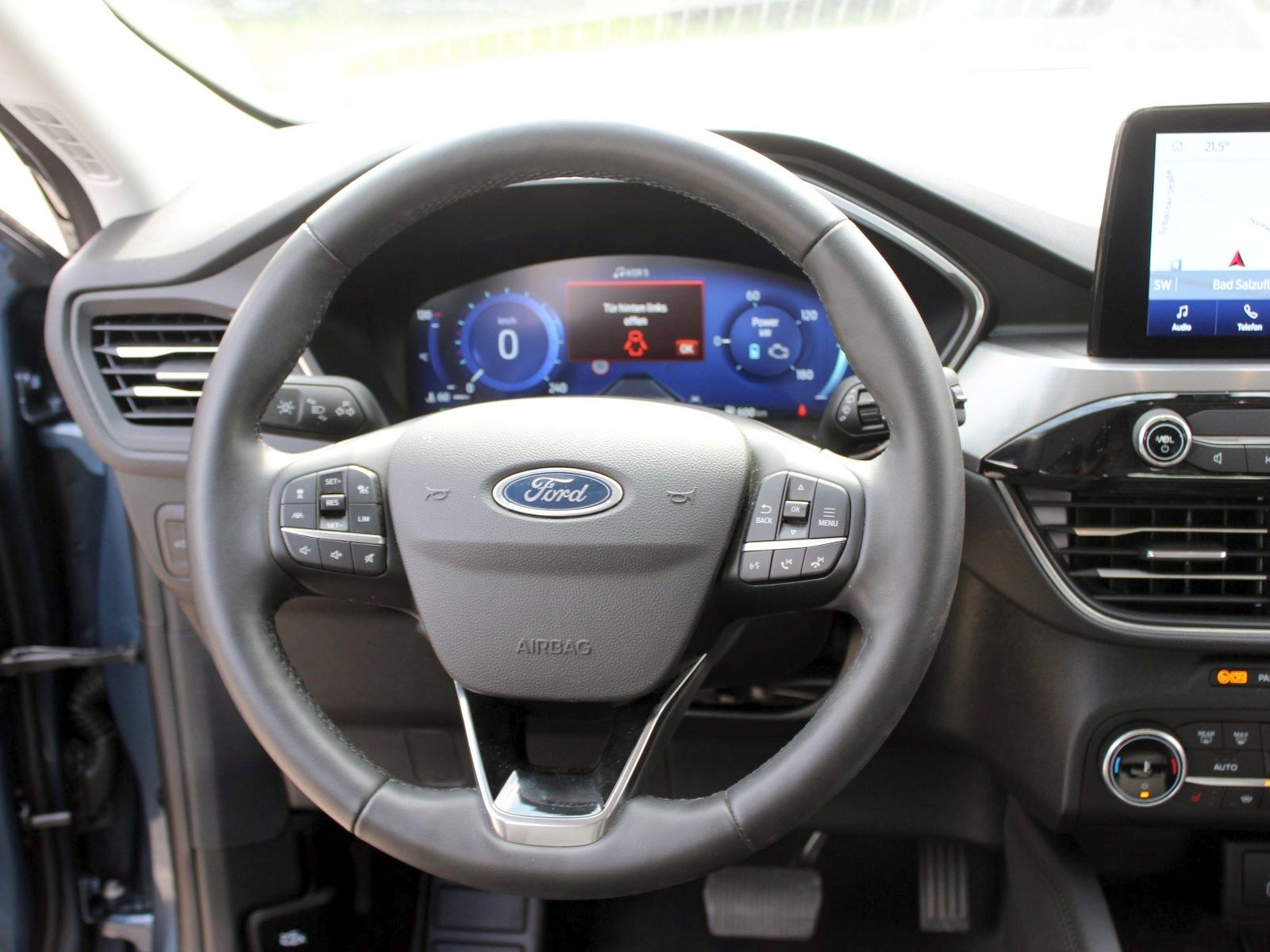 Fahrzeugabbildung Ford Kuga Hybrid Titanium 2,5 Duratec