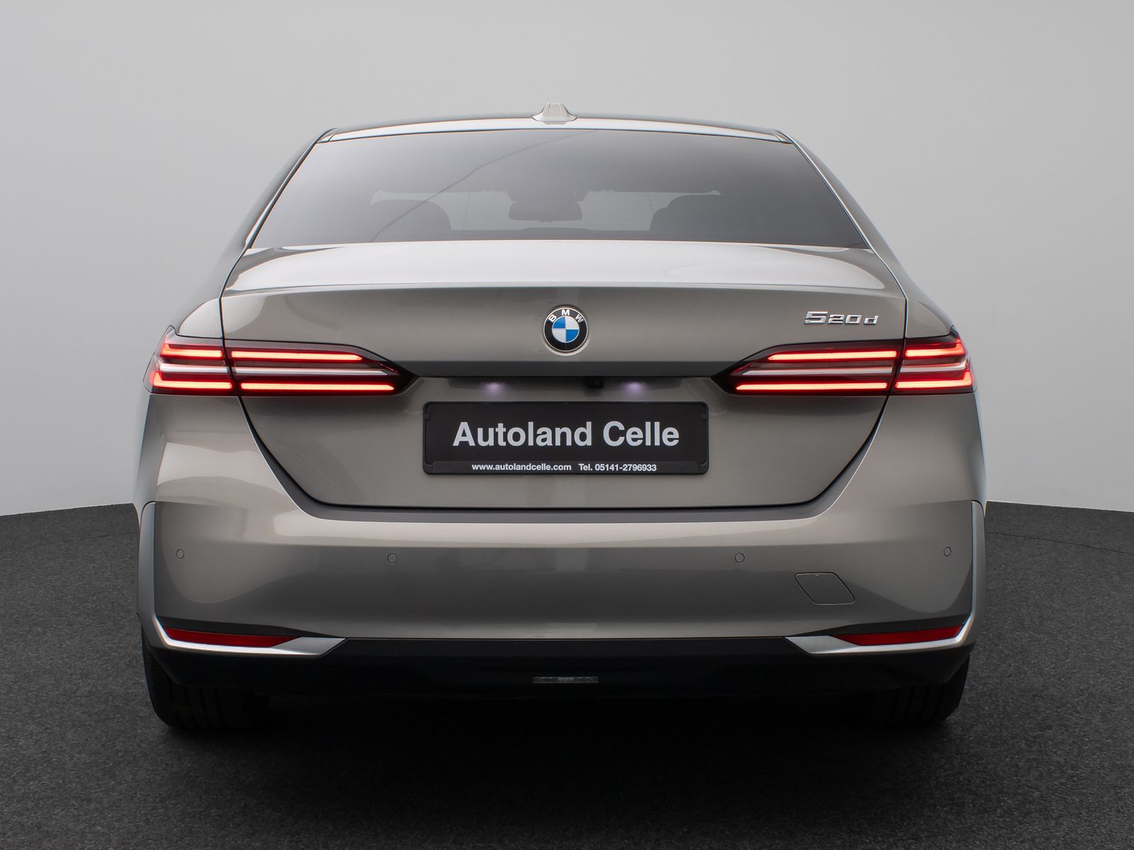 Fahrzeugabbildung BMW 520d Kamera DAB Leder Ad.LED Alarm Sport 18Zoll