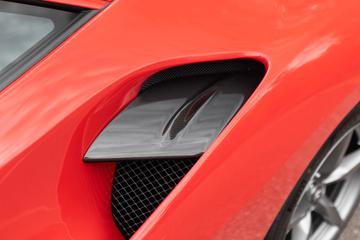 صورة مصغرة 12 لـ 2017 Ferrari 488 GTB