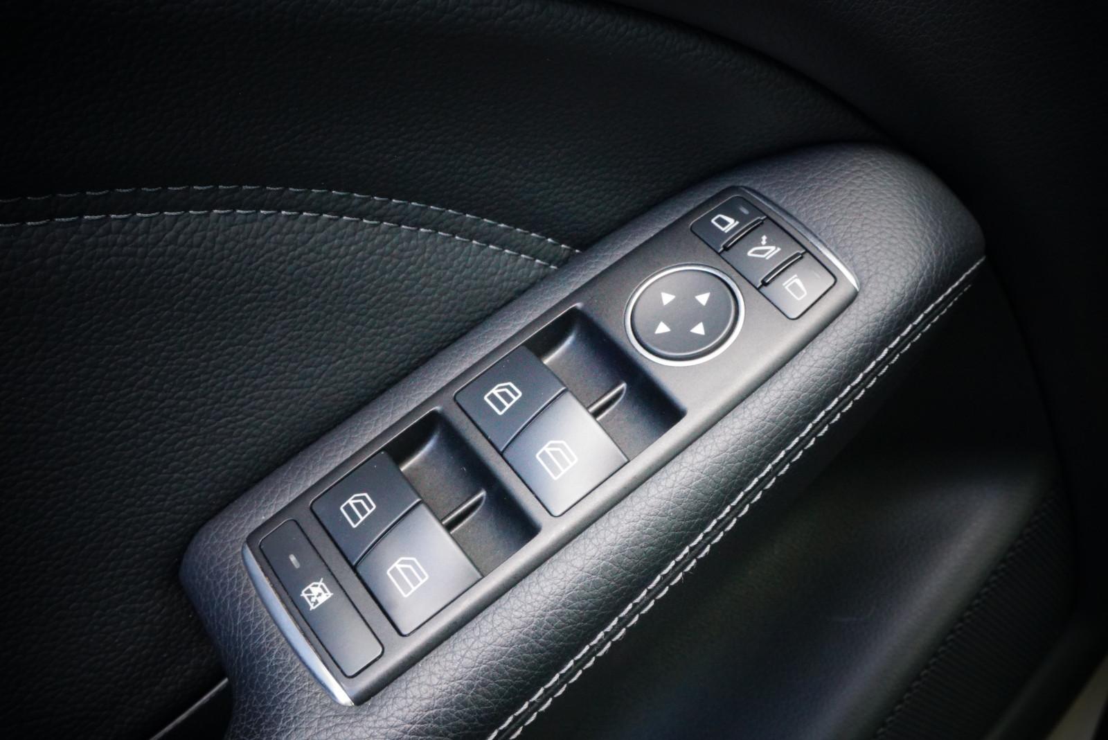 Mercedes-Benz B 180 Bi-Xenon RFK SHZ NAV Leder AHK Memory