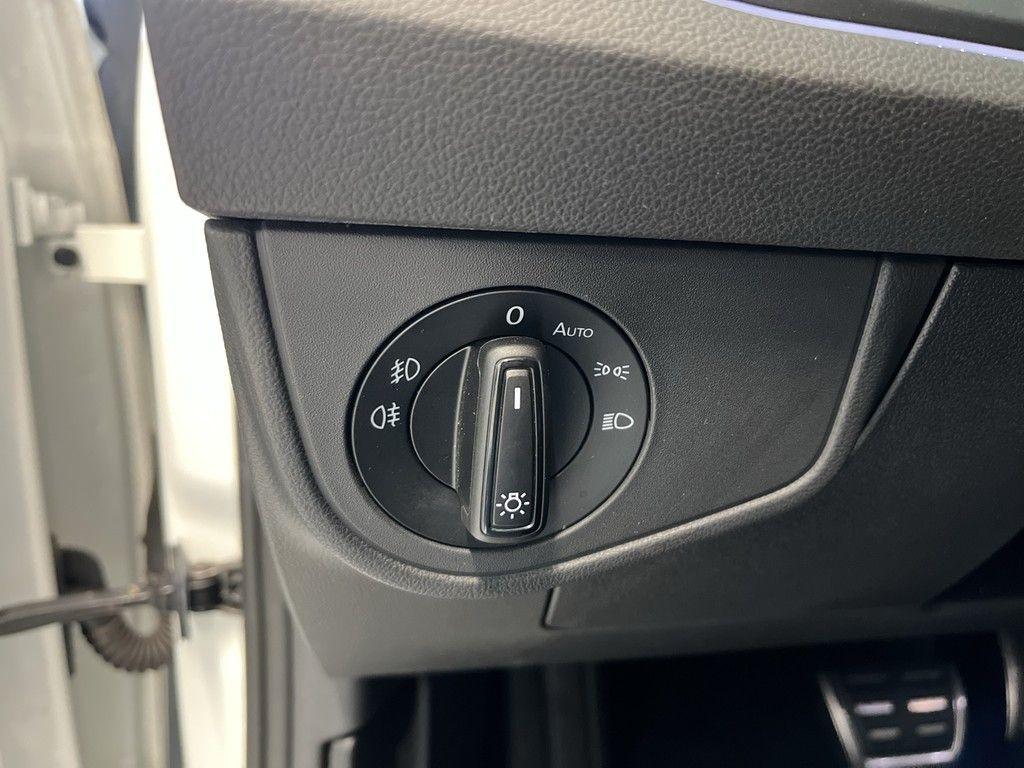 Volkswagen Taigo 1.5 TSI DSG R-Line AHK Navi LED ACC RFK