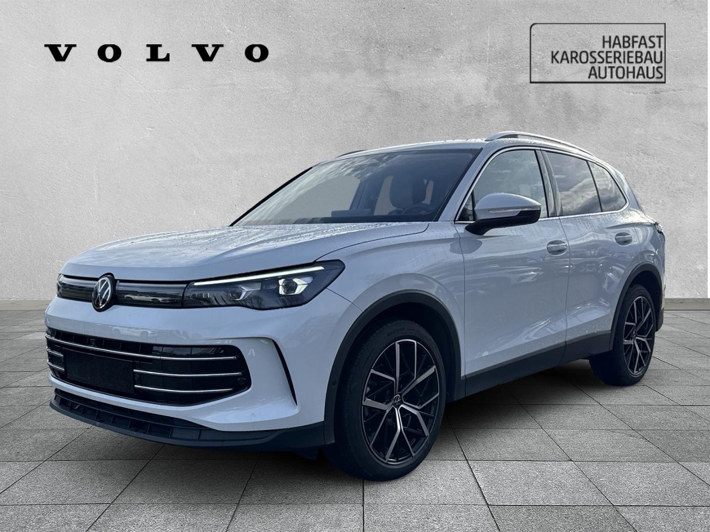 Volkswagen Tiguan 1.5 eTSI Elegance HUD AHK Panodach Navi L