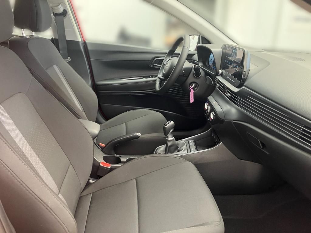Fahrzeugabbildung Hyundai i20 1.0 T-GDI 6-MT Trend Navi SHZ SpurH KAM PDC