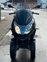 Piaggio MP3 300 HPE Sport *Topzustand/Autoführerschein* - PIAGGIO MP3 300 SPORT