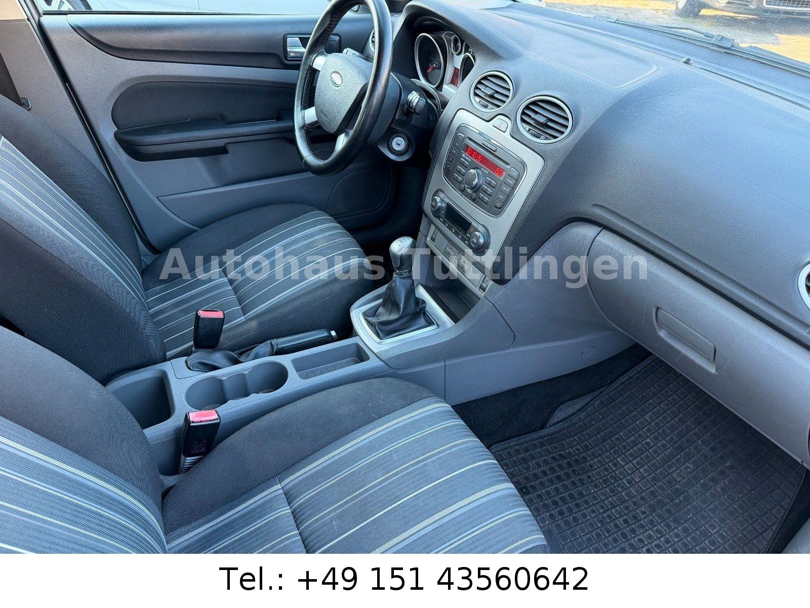 Ford Focus 2010 — photo 13
