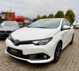 Toyota Auris Hybrid Team D SHZ Kam Media 8fach bereift - gebrauchte Toyota Auris aus dem Jahr 2019