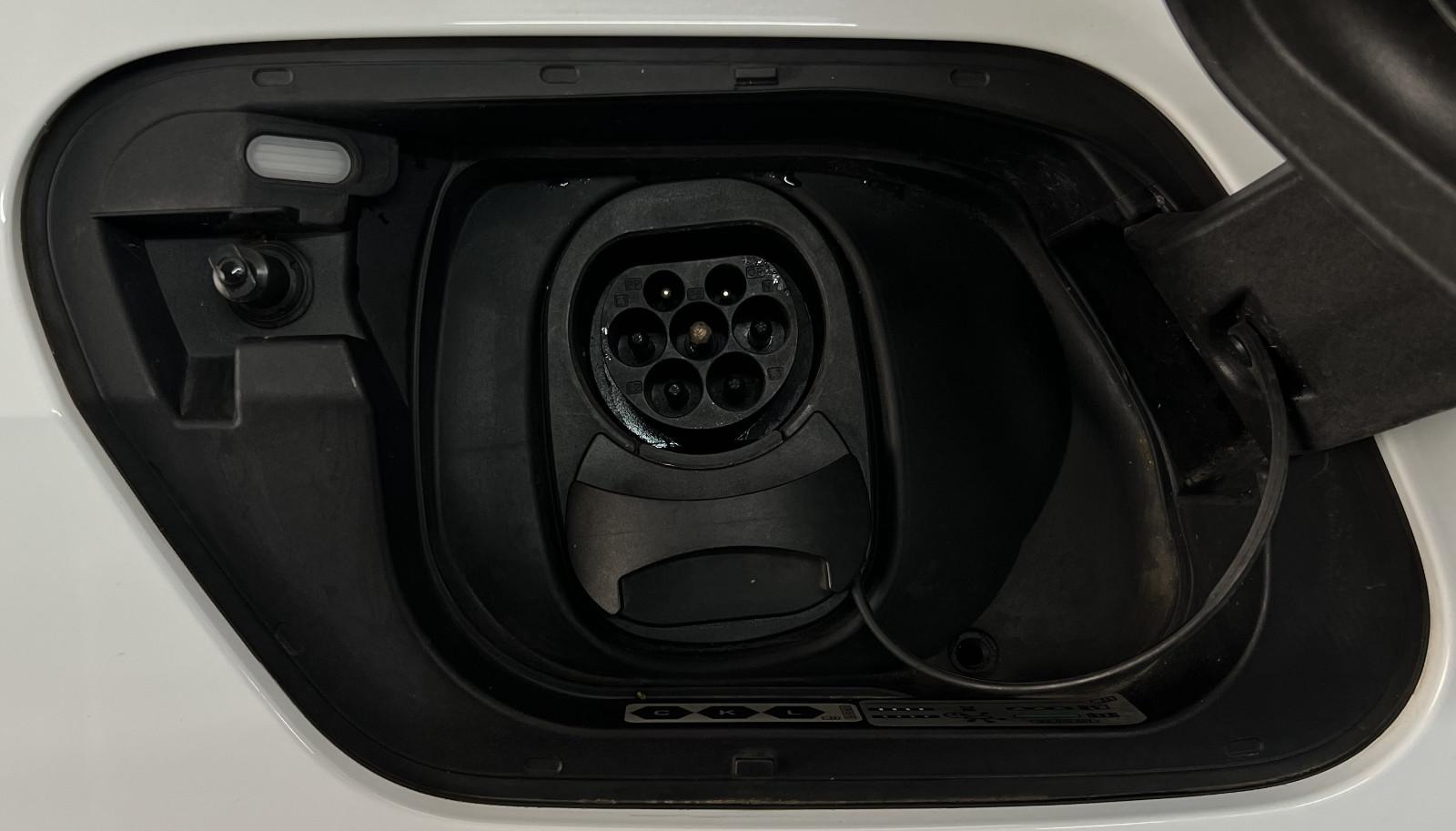 Volkswagen ID.3 Pro 58kWh 107kW 145 PS Wärmepumpe NAVI PDC