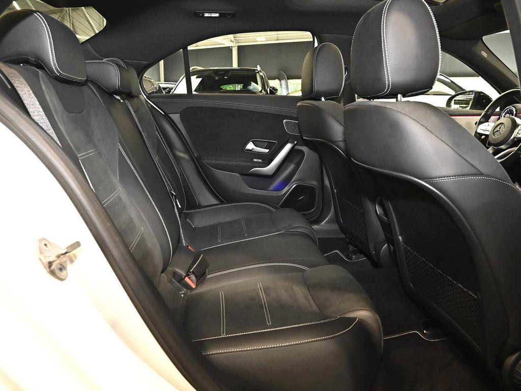Mercedes-Benz A 250 e Lim AMG Line NIGHT PANO LED NAVI KAMERA