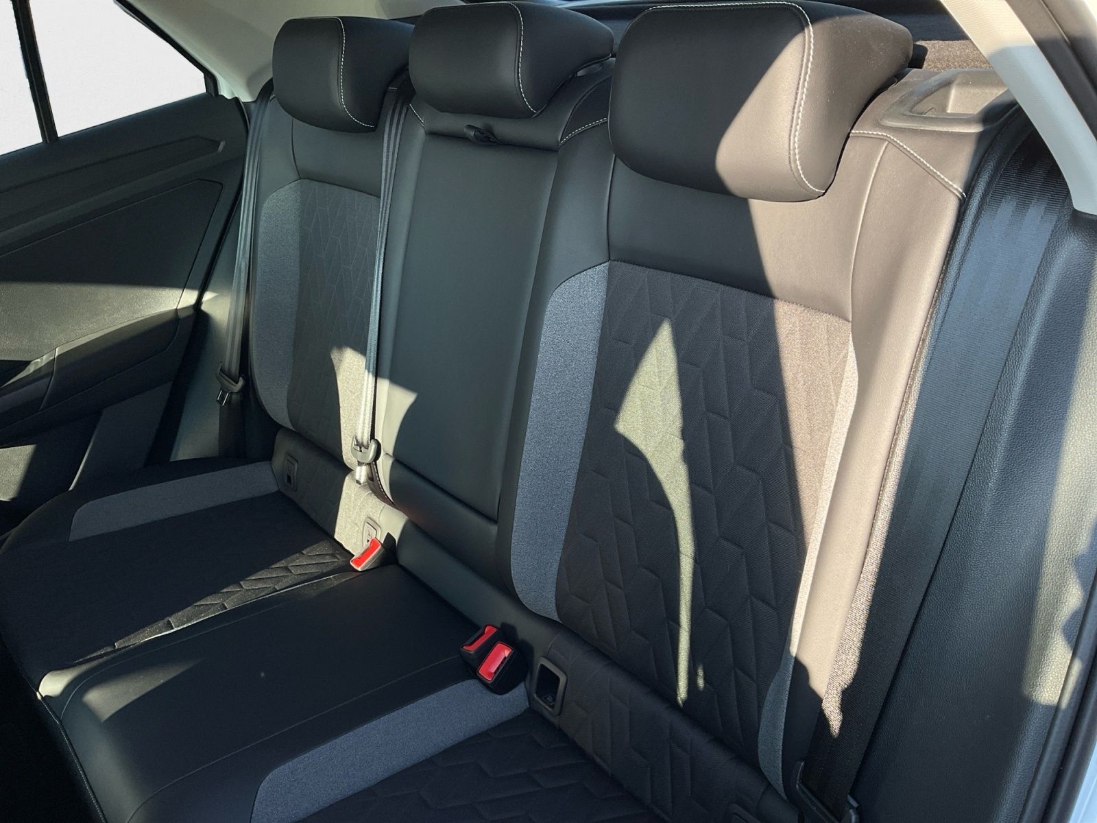 Volkswagen T-Roc - Bild 14