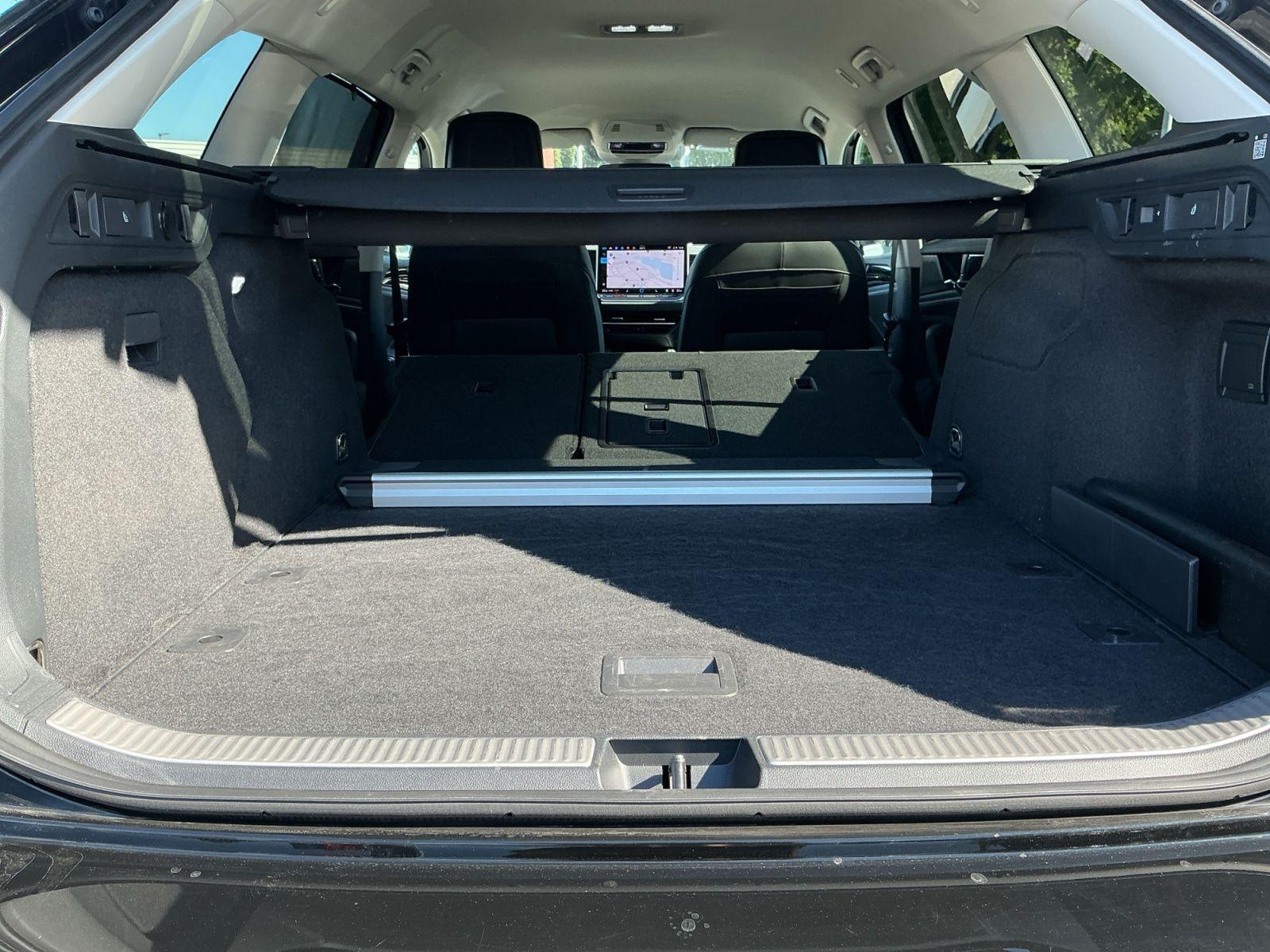 Volkswagen Passat Elegance 2.0 TDI DSG Head-Up Keyless AHK 