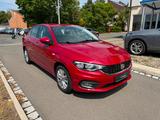Fiat Tipo Easy/Klimaautomatik/Navigation/PDC - rote Fiat Tipo