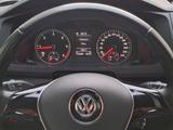 Volkswagen T6 Multivan mit Standheizung und AHK - Volkswagen T6 Multivan mit Diesel-Antrieb: Van