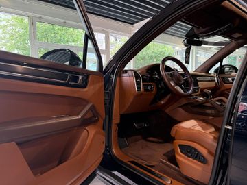 Porsche Cayenne - 9
