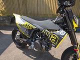 Husqvarna 701 Supermoto - SUPERMOTO