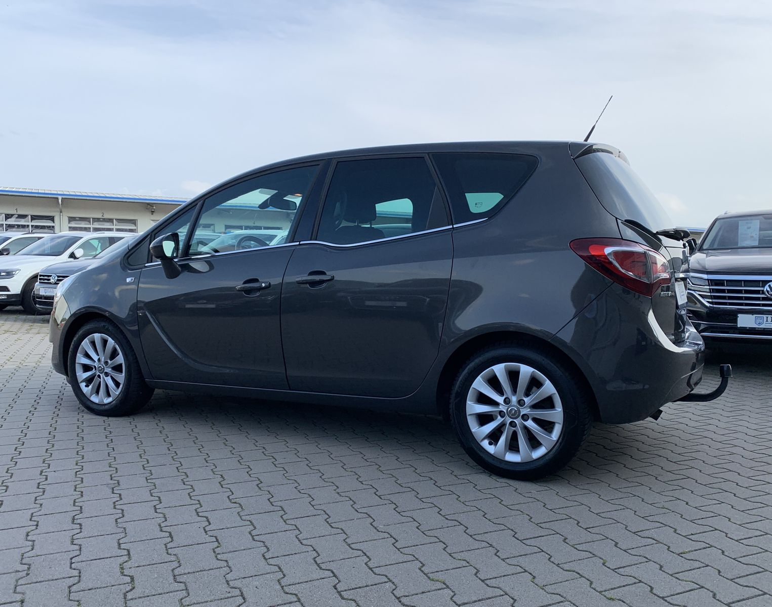 Fahrzeugabbildung Opel Meriva 1.4*Innovation*Cam*AHK*LHZ*SHZ*Temp*PDC*
