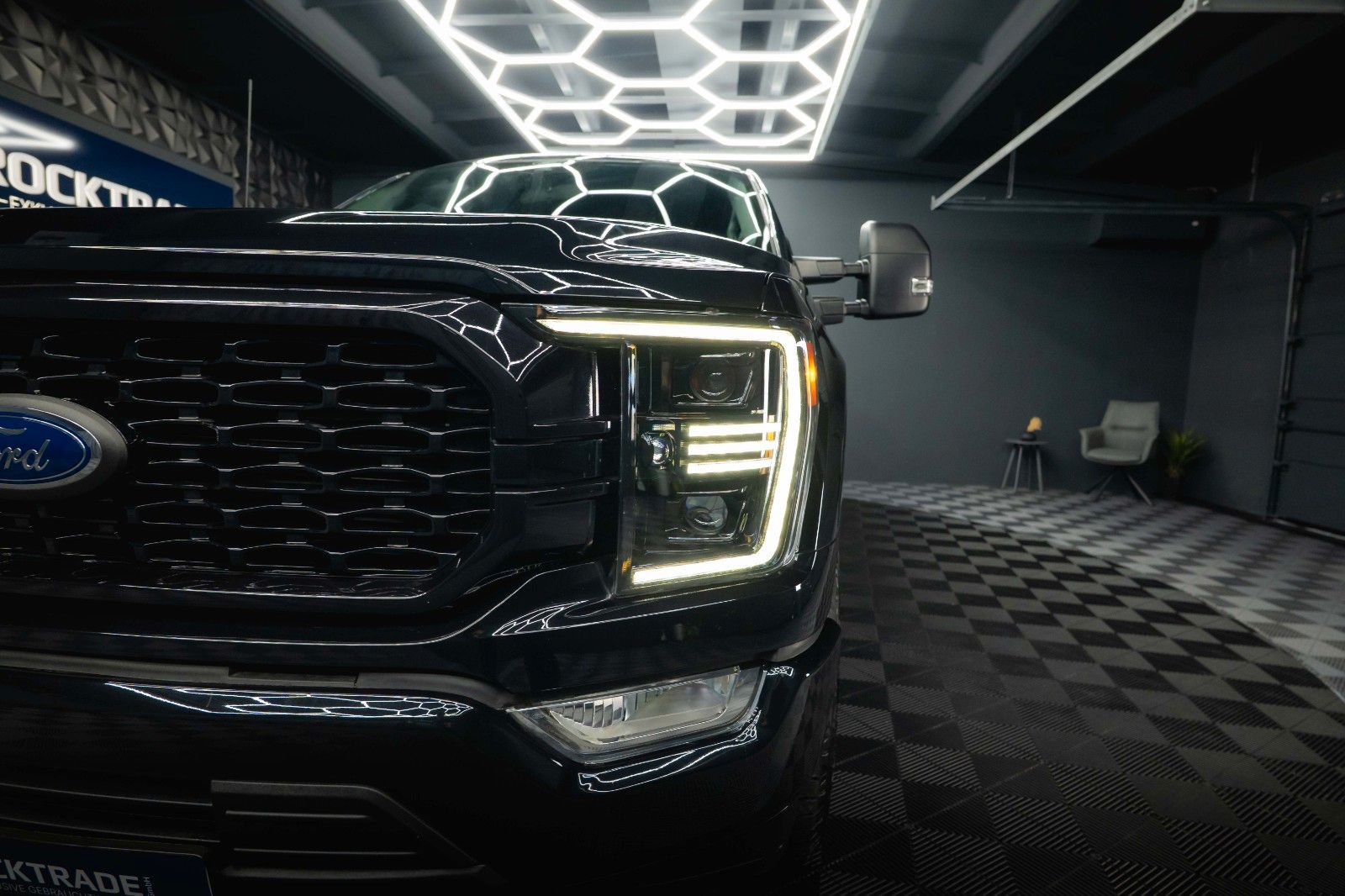 Fahrzeugabbildung Ford F150 5.0L V8 4x4 Offroad  SuperCrew RAPTOR 19%