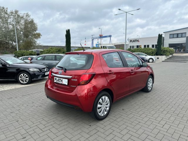 Toyota Yaris  Comfort Hybrid