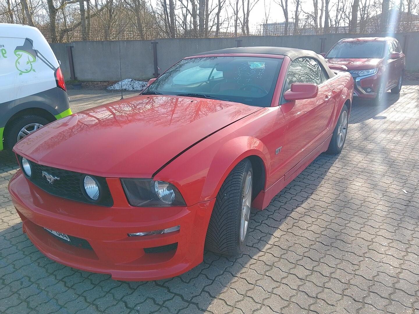 Ford Mustang CABRIOLET