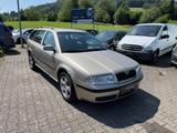 Skoda 2,0/Kombi/Ambiente/Klimaautomatik/Sitzheitzung - Skoda Octavia aus 2005: Kombi