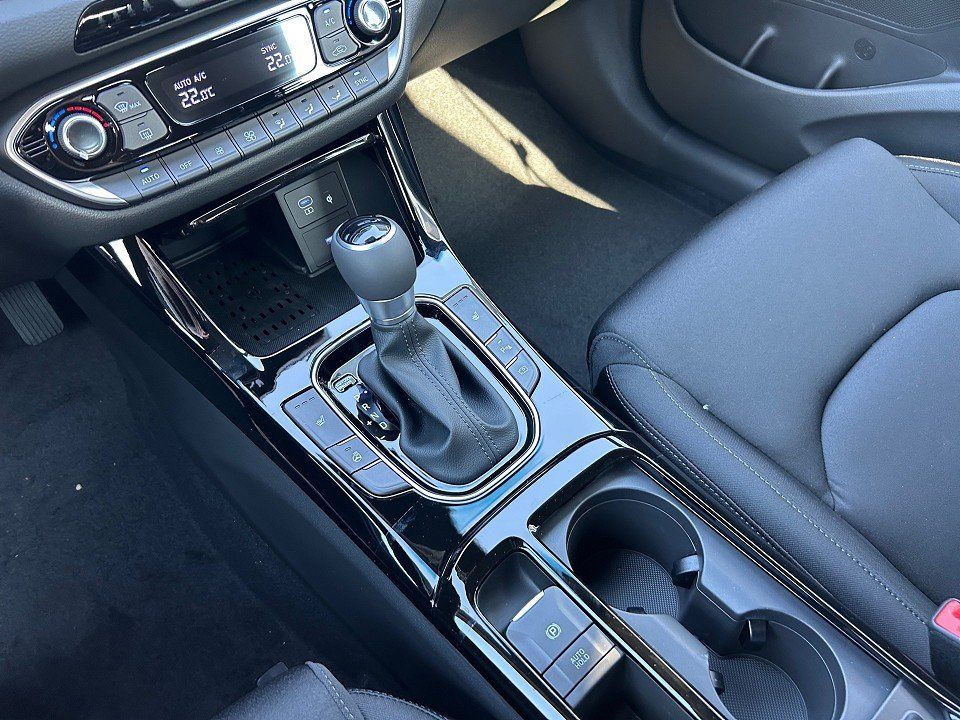Fahrzeugabbildung Hyundai i30 (MY25) 1.0T AT ADVANTAGE NAV+SHZ+CARPLAY+LED