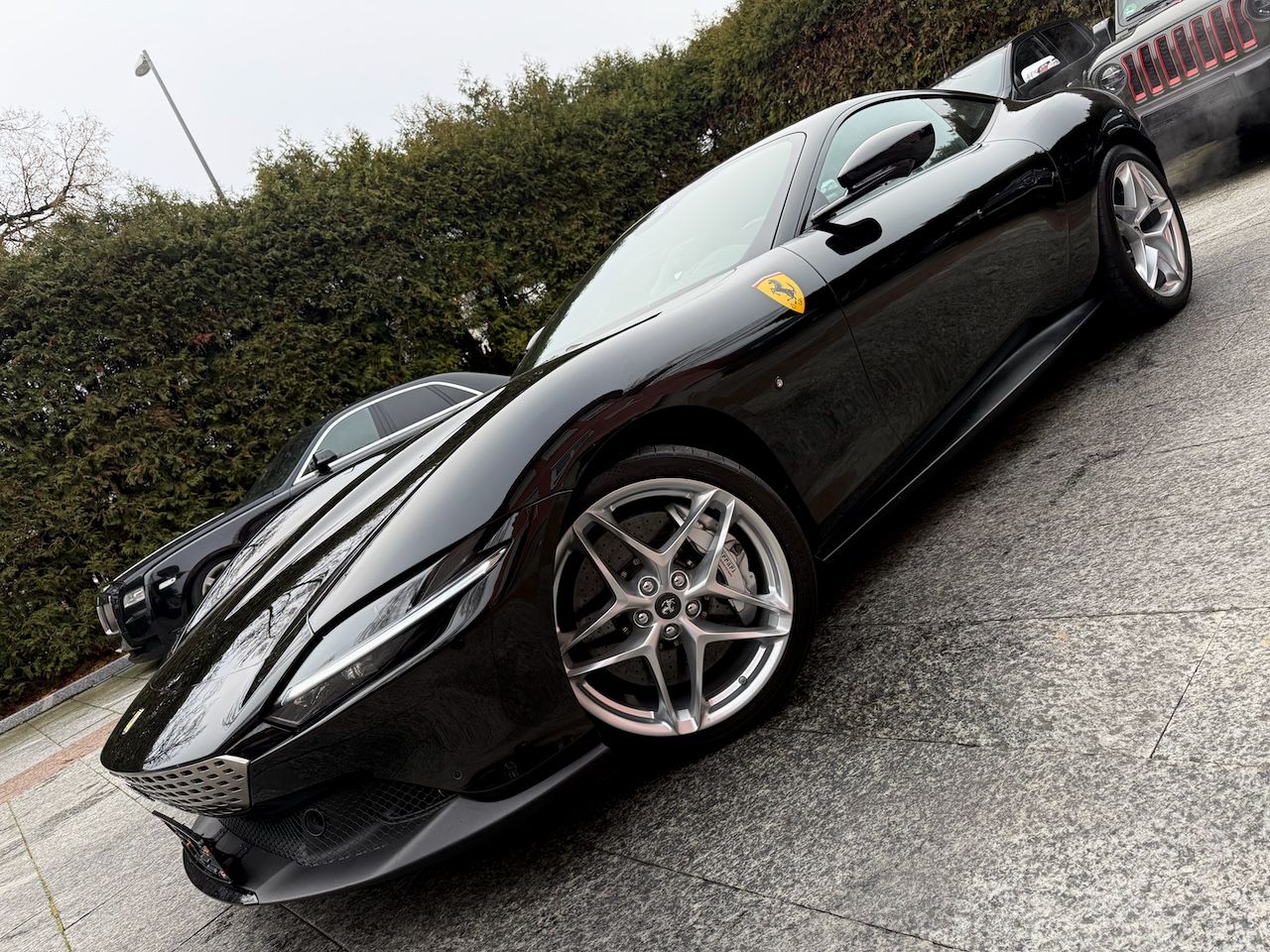 FERRARI Roma