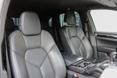 PORSCHE Cayenne S Diesel/ LUFTFAHR. PASM / PDLS+/ BOSE PORSCHE Cayenne S Diesel/ LUFTFAHR. PASM / PDLS+/ BOSE