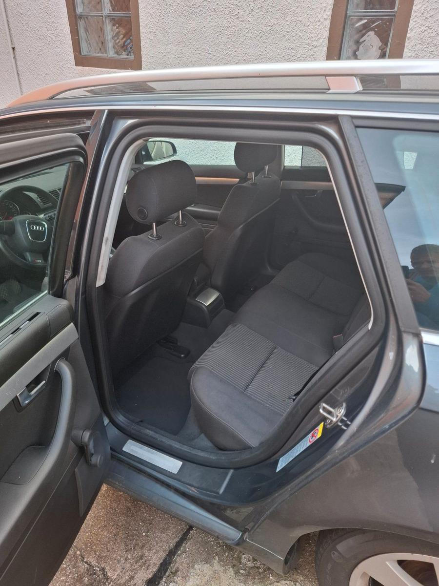 Audi A4 2005 — photo 6