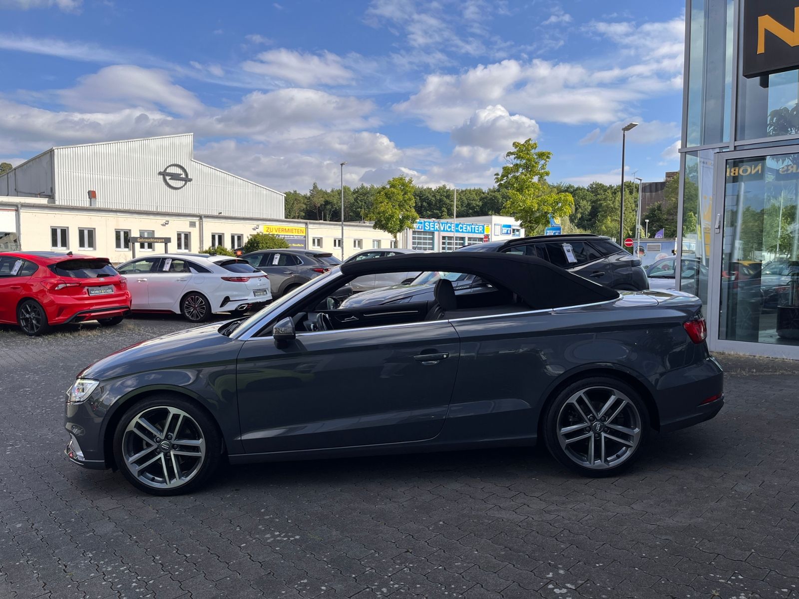 Fahrzeugabbildung Audi A3 Cabriolet 35 TFSI sport XENON RFK NAVI