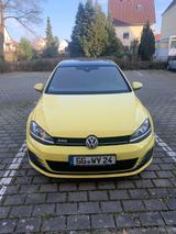 Volkswagen Golf 2.0 TDI DSG BMT GTD GTD - Volkswagen Golf mit Diesel-Antrieb: Gelb, Ambiente-Beleuchtung, Limousine