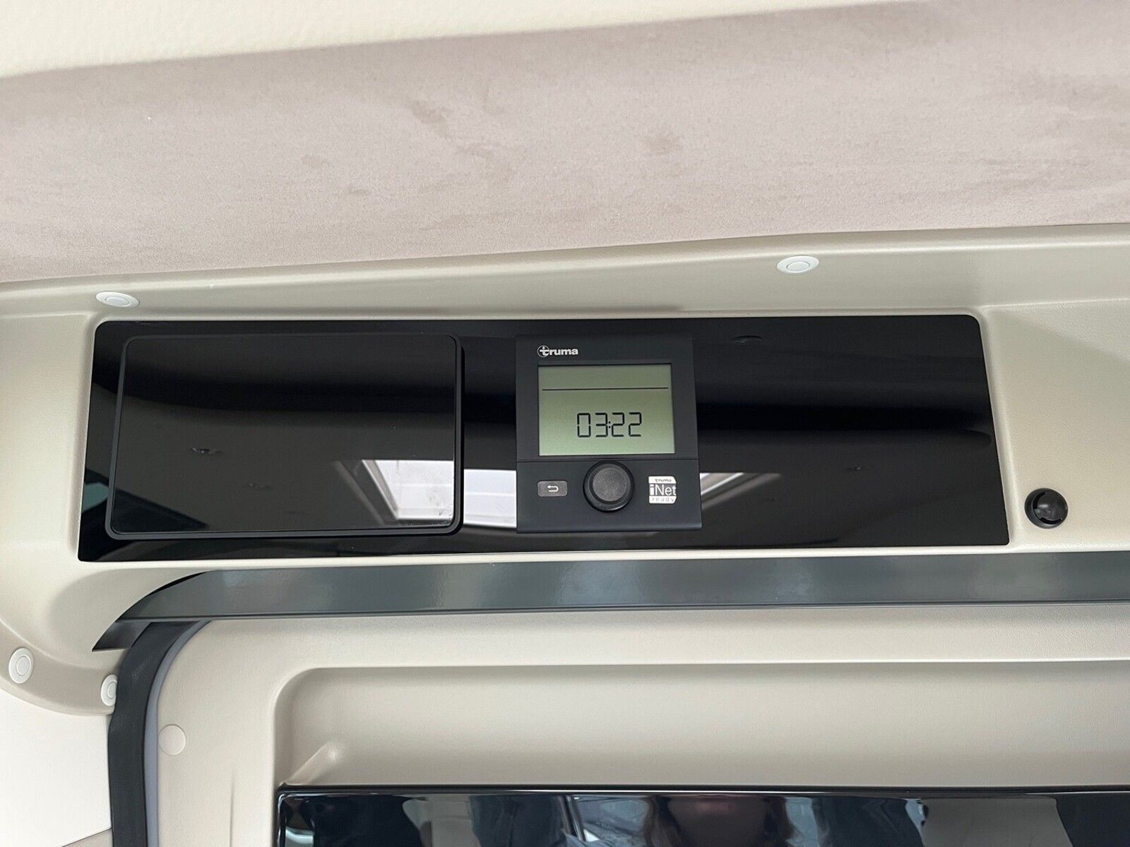 Fahrzeugabbildung Eura Mobil Van V 635 EB Fahrassistenzpaket, Skyroof, RFK