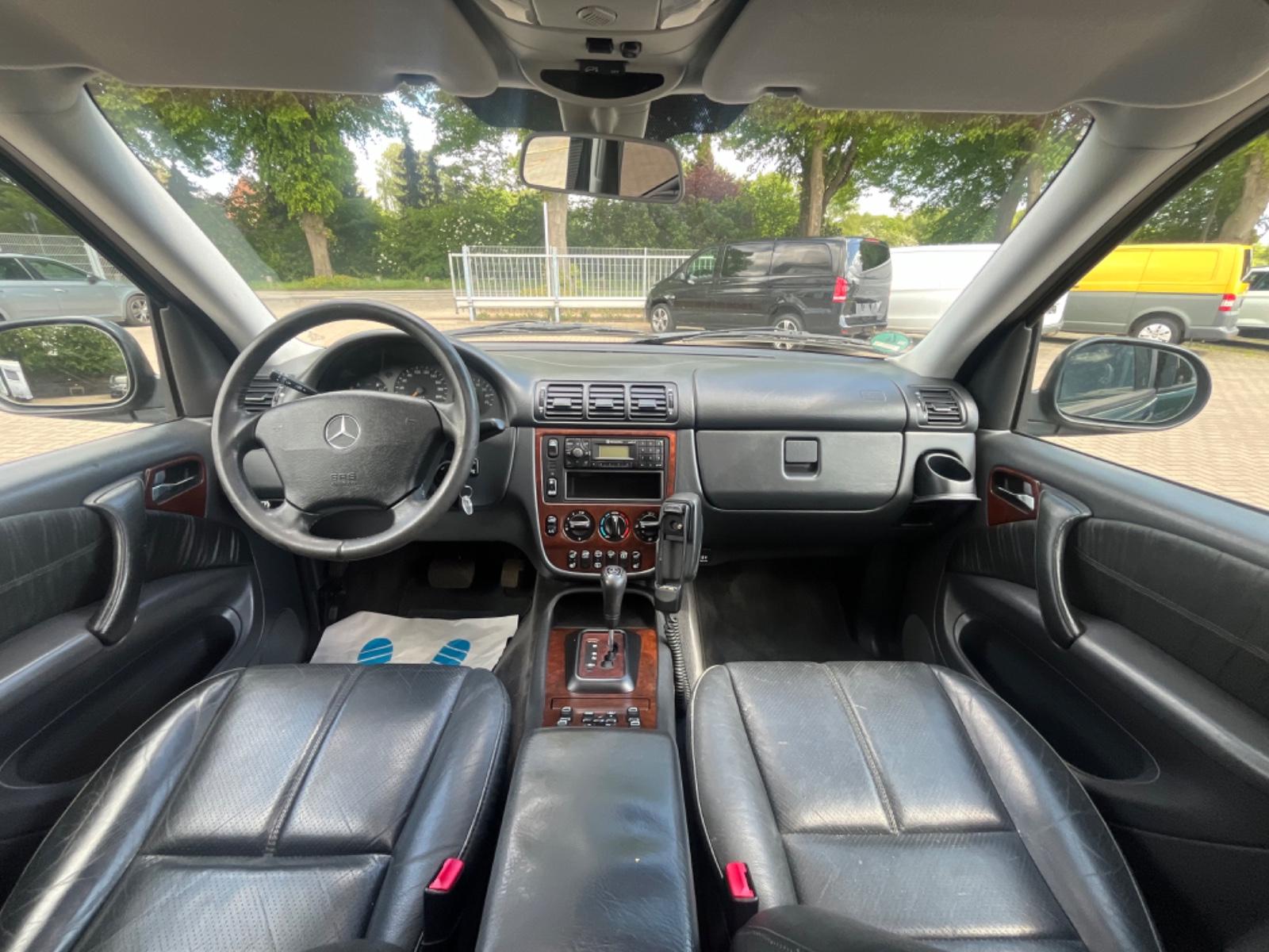 Mercedes-Benz ML 320 3.2 /AHK/KLIMA/SITZH/TEMPO