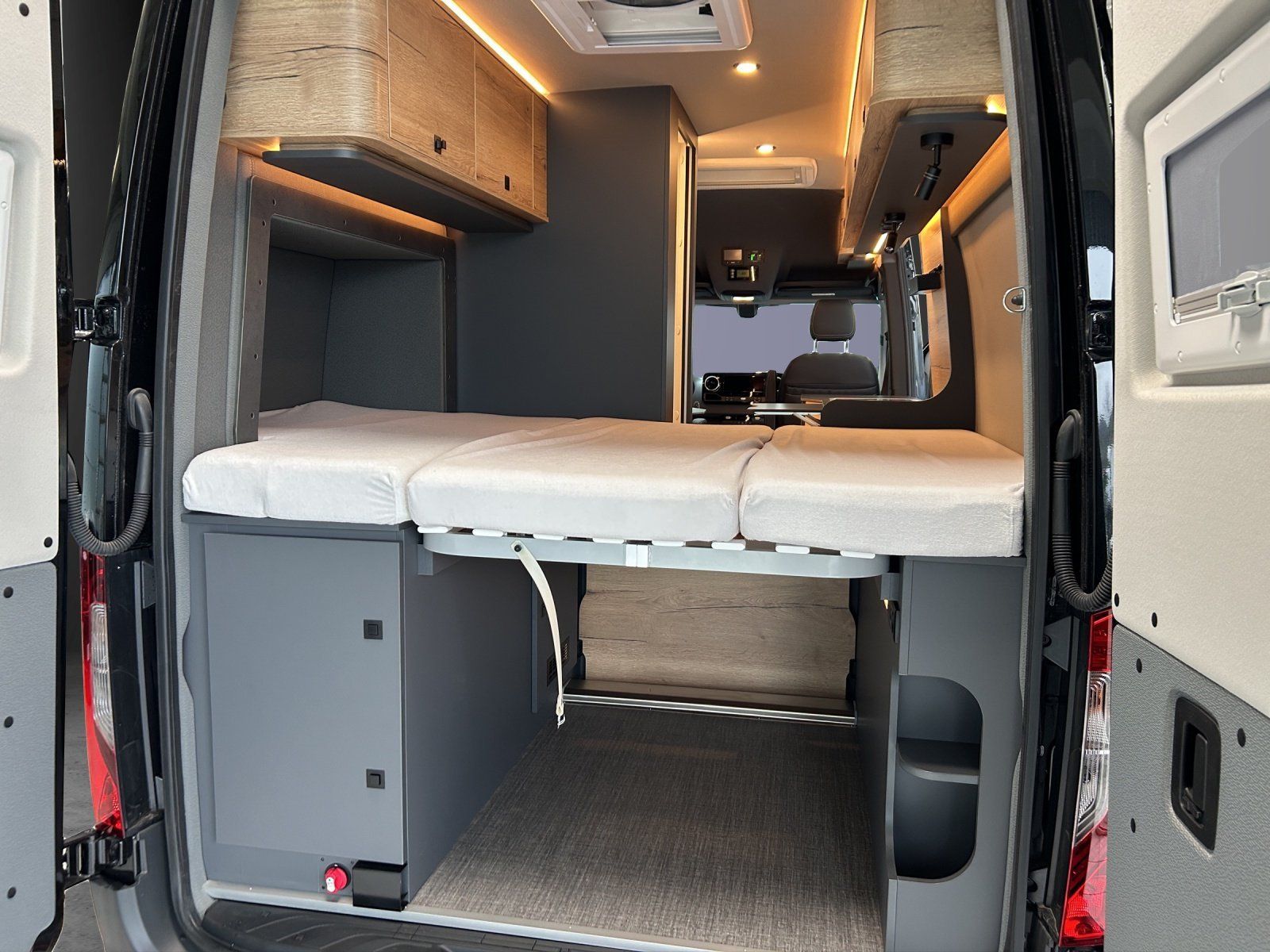 Fahrzeugabbildung Pössl Sprinter 319 4M PÖSSL Roadstar X  SlideOut /LED