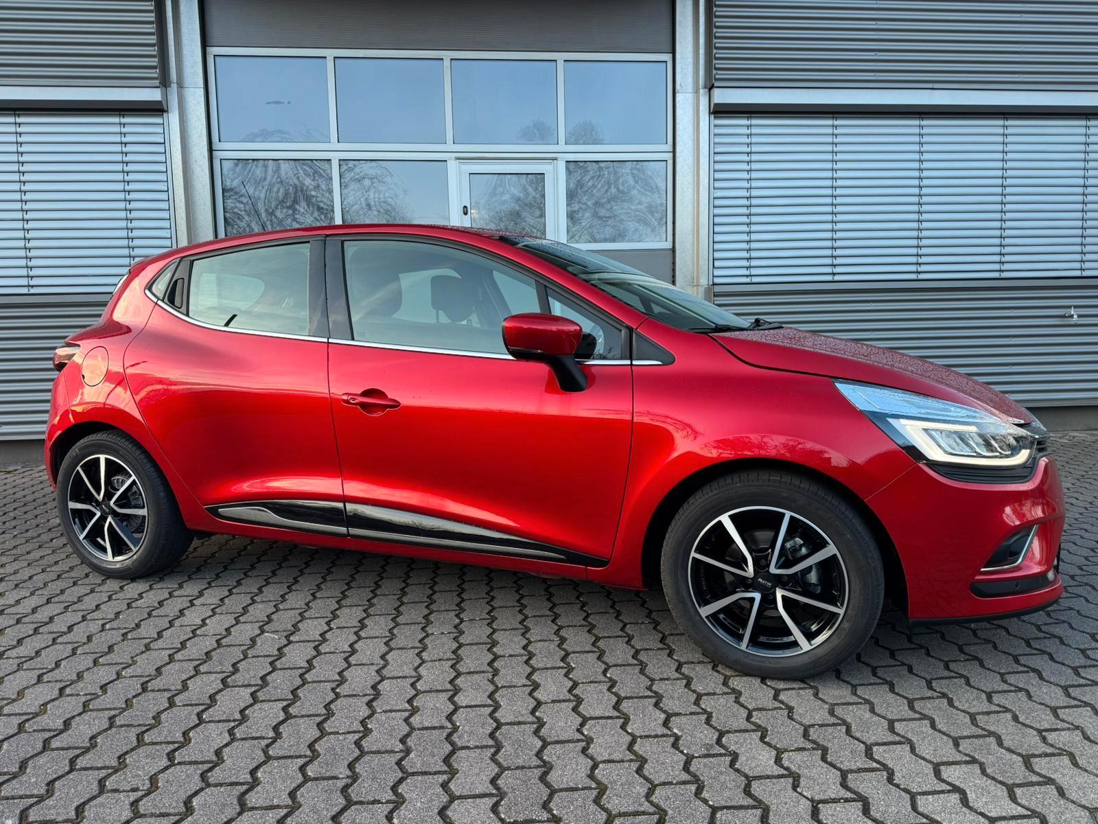 Renault Clio IV *BOSE*EDC*LED*NAVI*KAMERA*13.585 Km