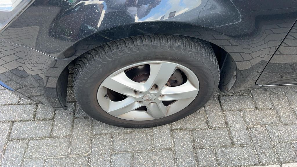 Kia cee'd / Ceed Sporty Wagon 1.4 CVVT Seven Leder n