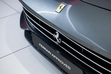 صورة 9 لـ 2018 Ferrari GTC4LUSSO
