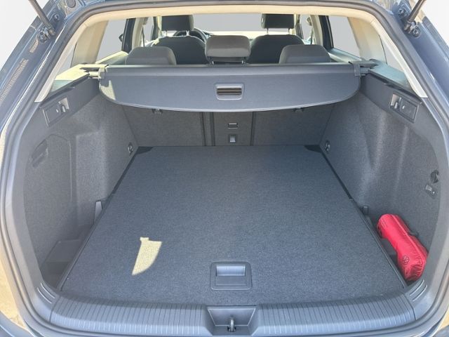 Golf Variant 1.0 TSI MOVE LED+NAVI.+AHK+RFK+ACC