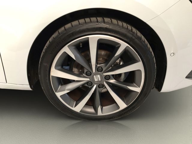 Leon Sportstourer FR 1.5 eTSI*AHK*PANO*LED*