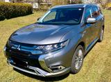 Mitsubishi Outlander 2.4 4WD Plug-In Hybrid Plus + FA - graue Mitsubishi Plug-in Hybrid Outlander